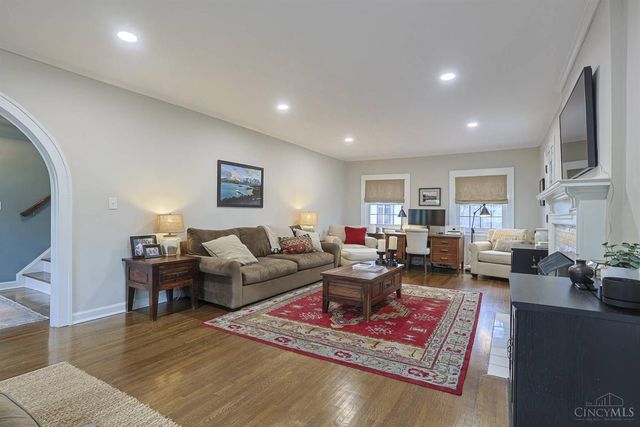 419 Reily Road, Wyoming, OH 45215