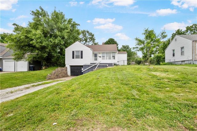 2816 NE 56th Street, Kansas City, MO 64119