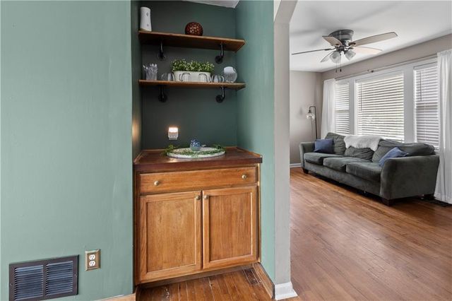 2816 NE 56th Street, Kansas City, MO 64119