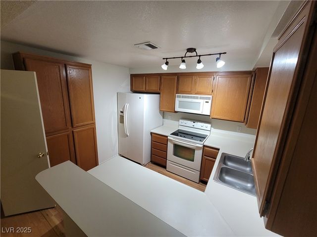 2200 Highpointe Drive 201, Laughlin, NV 89029