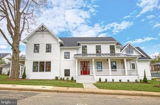 4605 22ND ST N, Arlington, VA 22207