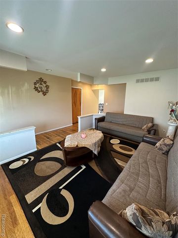 3478 Lancaster Drive, Sterling Heights, MI 48310