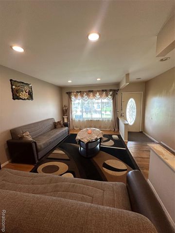 3478 Lancaster Drive, Sterling Heights, MI 48310