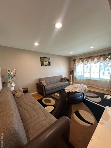 3478 Lancaster Drive, Sterling Heights, MI 48310