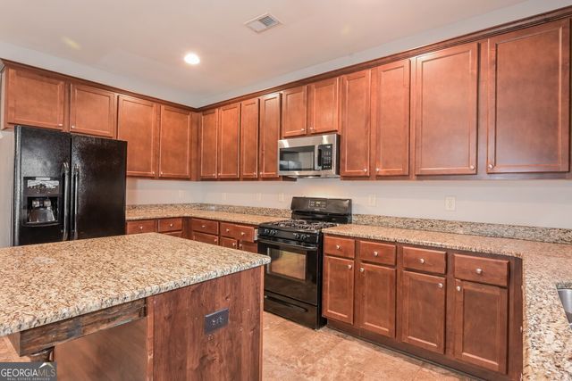 441 Chandler Bluff Court, Grayson, GA 30017