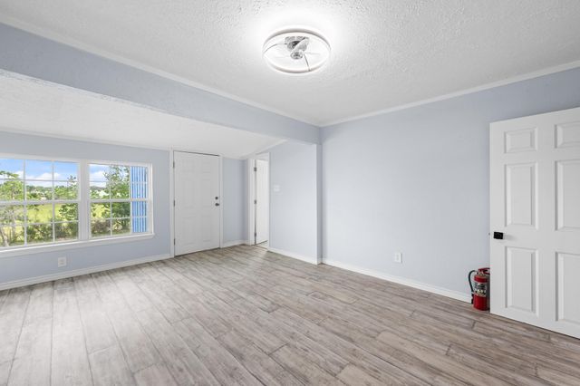 2534 Bastrop, Angleton, TX 77515