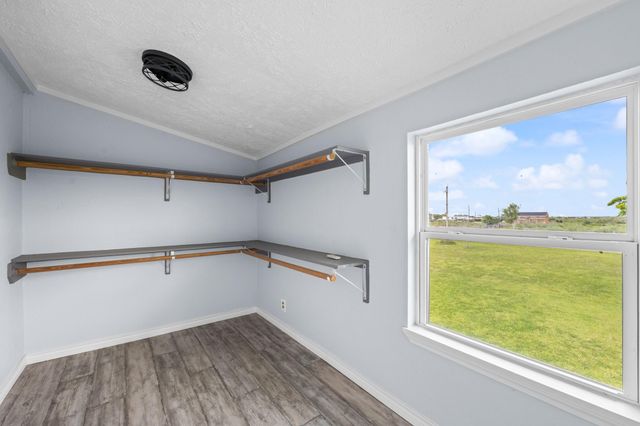 2534 Bastrop, Angleton, TX 77515