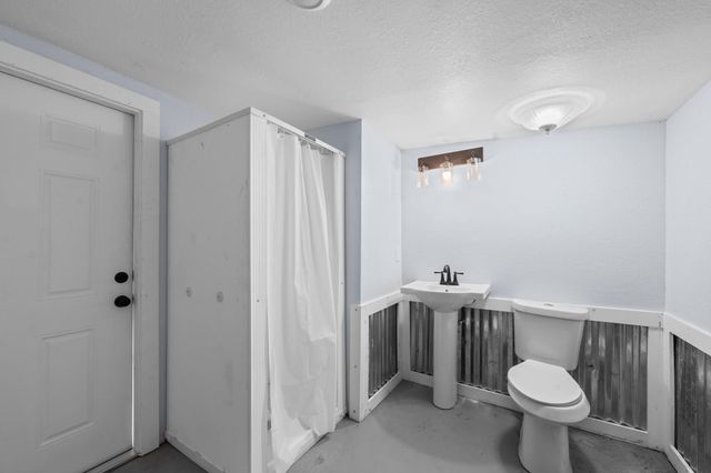 2534 Bastrop, Angleton, TX 77515