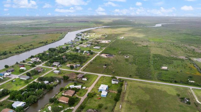 2534 Bastrop, Angleton, TX 77515