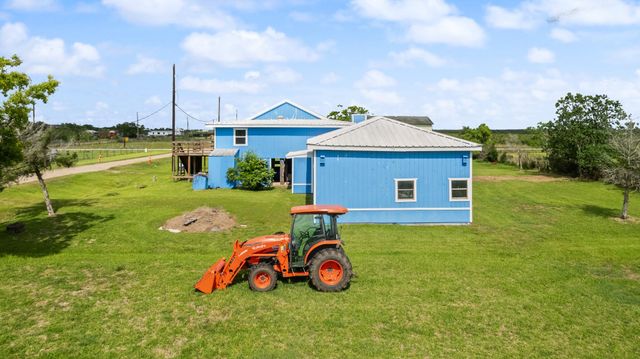 2534 Bastrop, Angleton, TX 77515