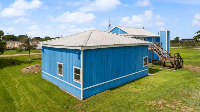 2534 Bastrop, Angleton, TX 77515