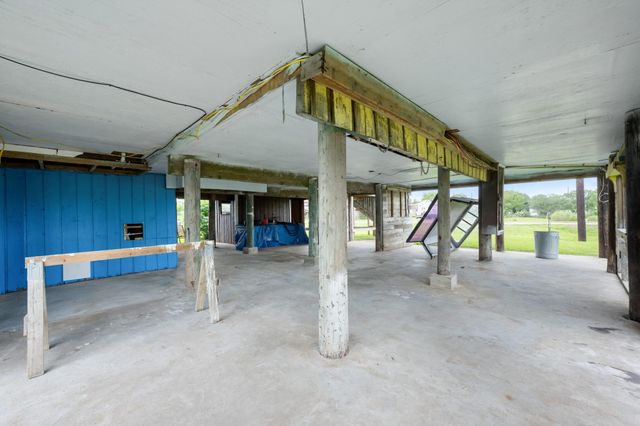 2534 Bastrop, Angleton, TX 77515