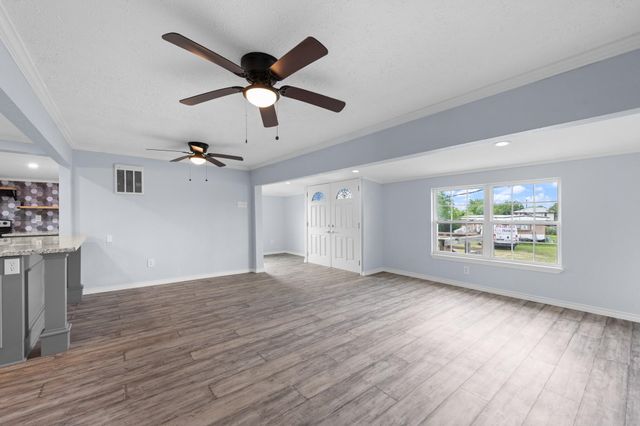 2534 Bastrop, Angleton, TX 77515
