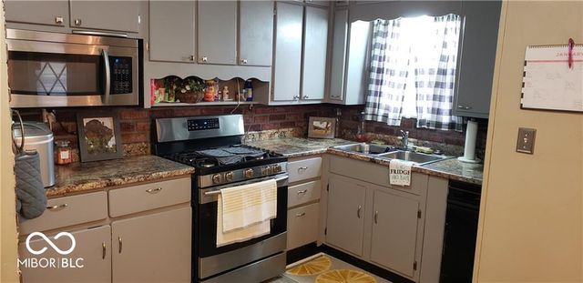 1220 S Whitcomb Avenue, Indianapolis, IN 46241