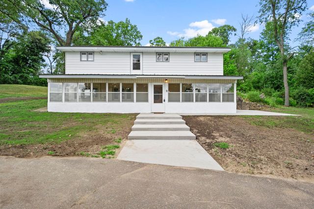 3063 325th Avenue NW, Cambridge, MN 55008