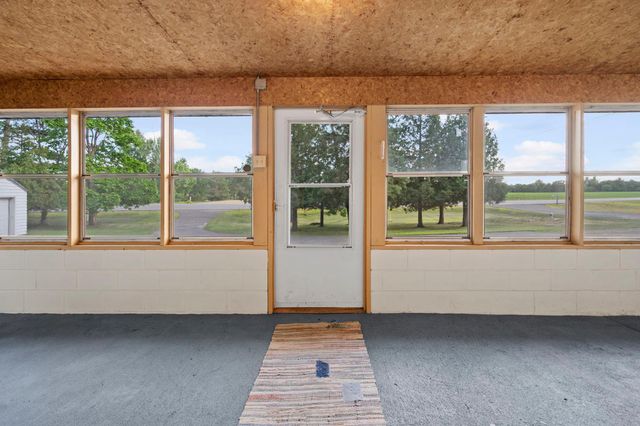 3063 325th Avenue NW, Cambridge, MN 55008