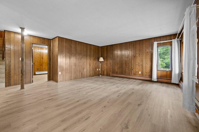3063 325th Avenue NW, Cambridge, MN 55008