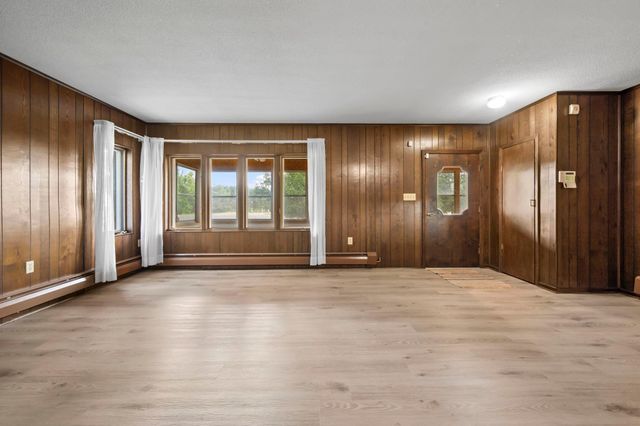3063 325th Avenue NW, Cambridge, MN 55008