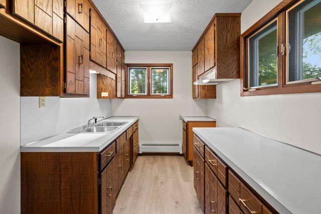 3063 325th Avenue NW, Cambridge, MN 55008