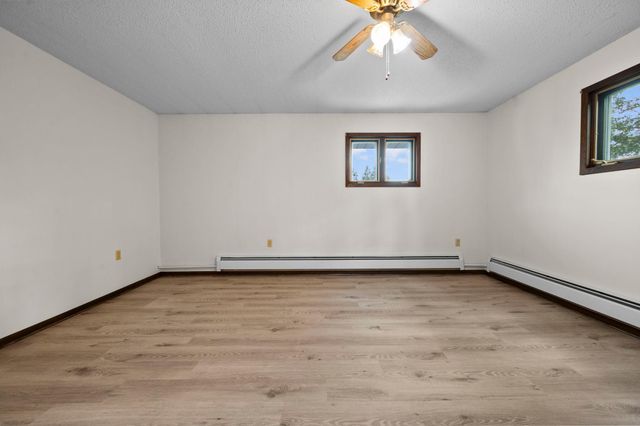 3063 325th Avenue NW, Cambridge, MN 55008