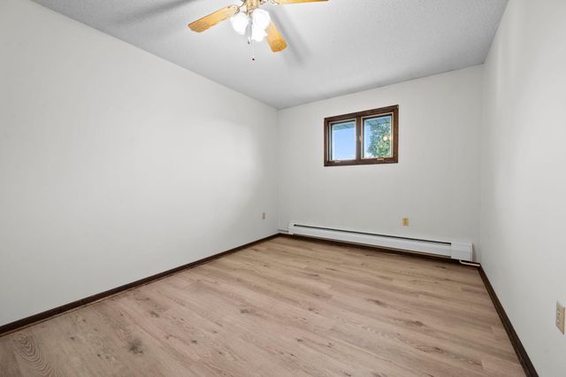 3063 325th Avenue NW, Cambridge, MN 55008