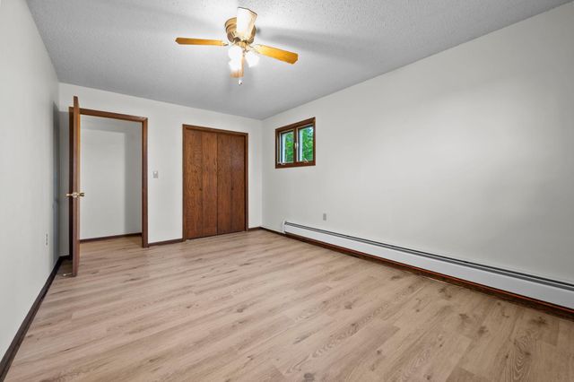 3063 325th Avenue NW, Cambridge, MN 55008