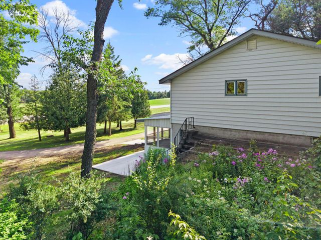 3063 325th Avenue NW, Cambridge, MN 55008