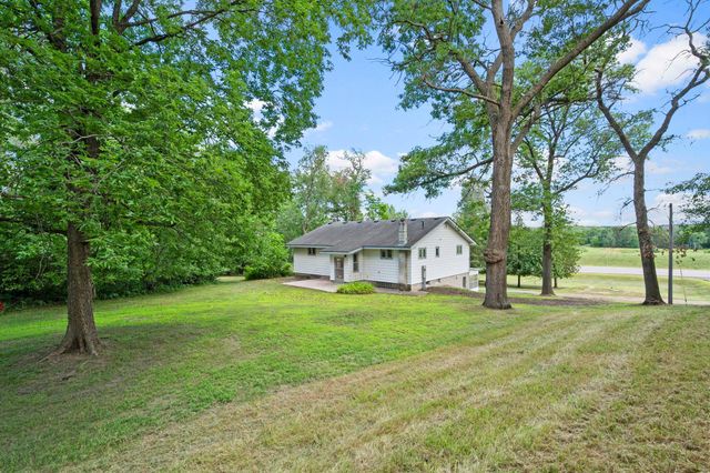 3063 325th Avenue NW, Cambridge, MN 55008
