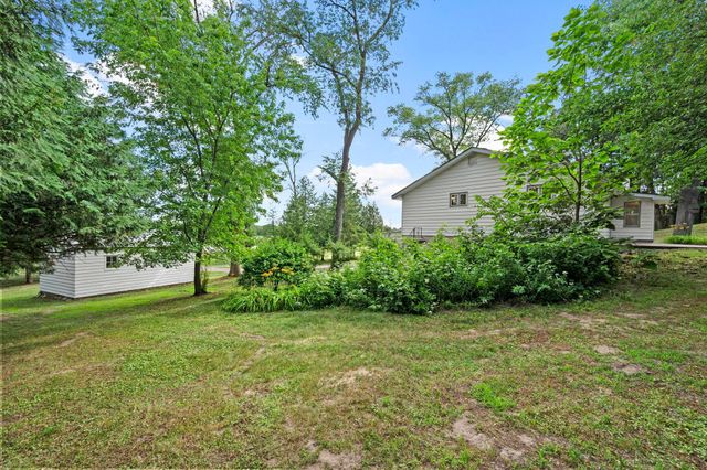 3063 325th Avenue NW, Cambridge, MN 55008