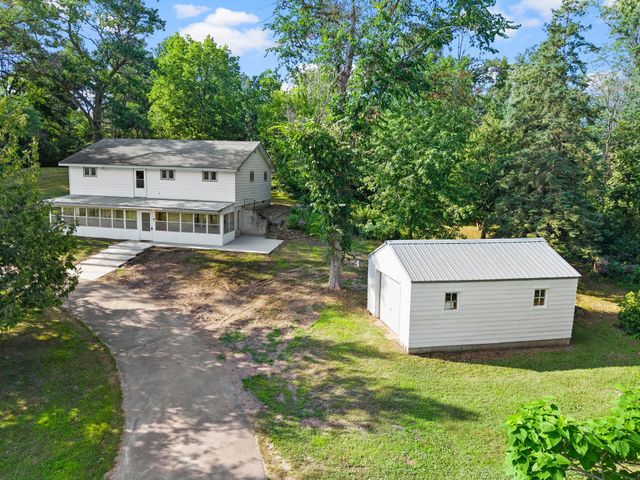 3063 325th Avenue NW, Cambridge, MN 55008