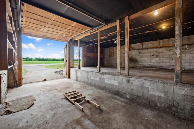 3063 325th Avenue NW, Cambridge, MN 55008