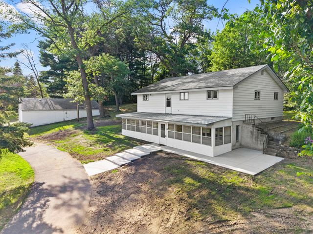3063 325th Avenue NW, Cambridge, MN 55008