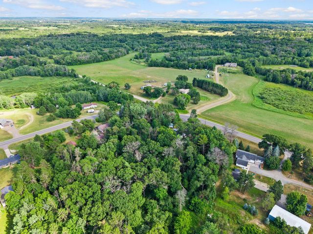 3063 325th Avenue NW, Cambridge, MN 55008