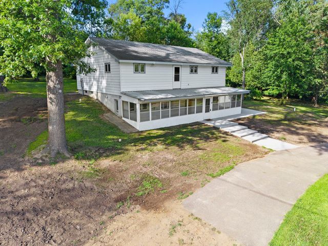 3063 325th Avenue NW, Cambridge, MN 55008