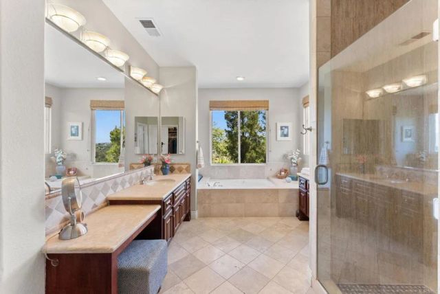 1334 Emeraude Glen, Escondido, CA 92029