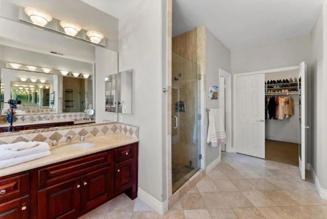 1334 Emeraude Glen, Escondido, CA 92029