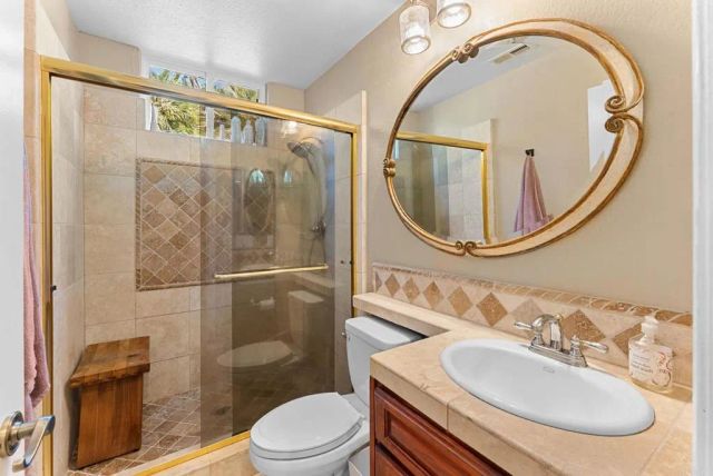 1334 Emeraude Glen, Escondido, CA 92029