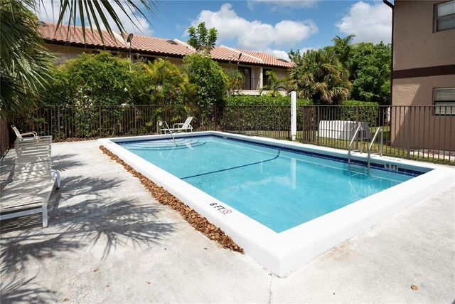 10571 Royal Palm Boulevard 10571, Coral Springs, FL 33065