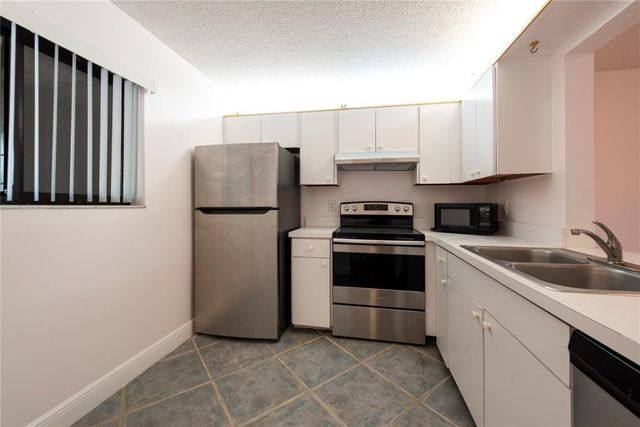 10571 Royal Palm Boulevard 10571, Coral Springs, FL 33065
