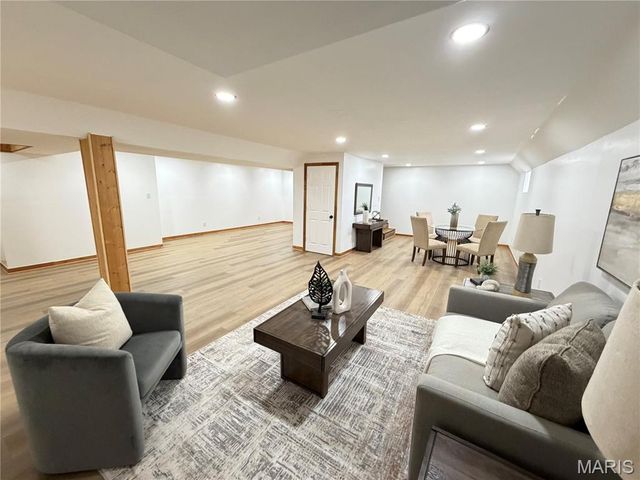 1945 Old Gray Summit Road, Pacific, MO 63069