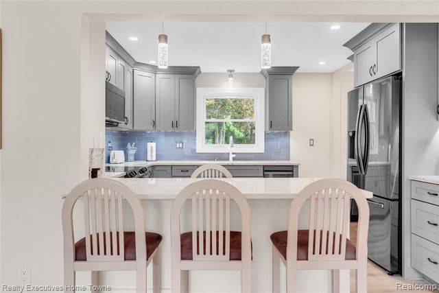 2640 Huckleberry Lane, Port Huron, MI 48060