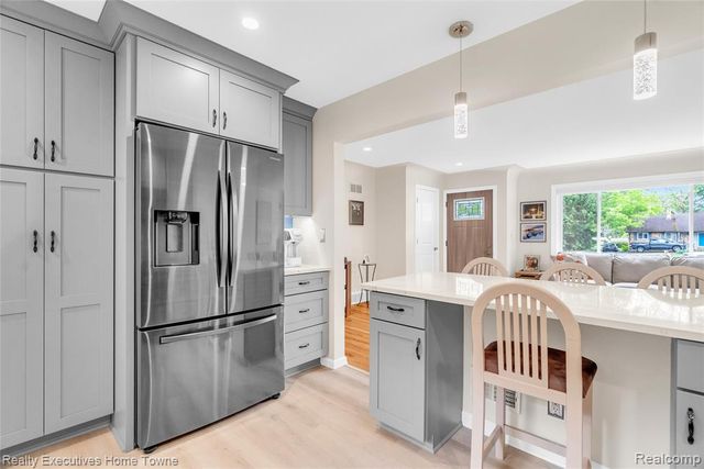 2640 Huckleberry Lane, Port Huron, MI 48060