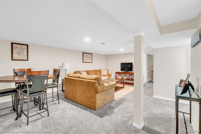 2640 Huckleberry Lane, Port Huron, MI 48060