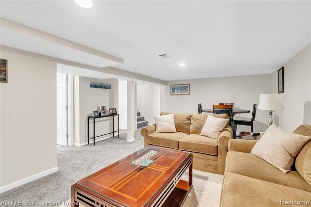 2640 Huckleberry Lane, Port Huron, MI 48060