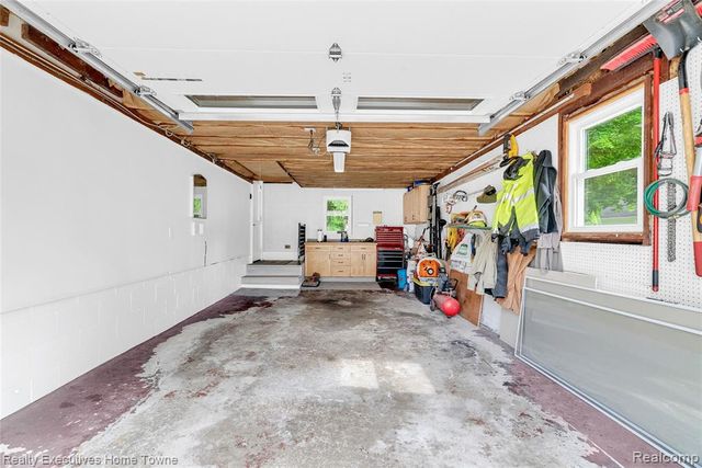 2640 Huckleberry Lane, Port Huron, MI 48060