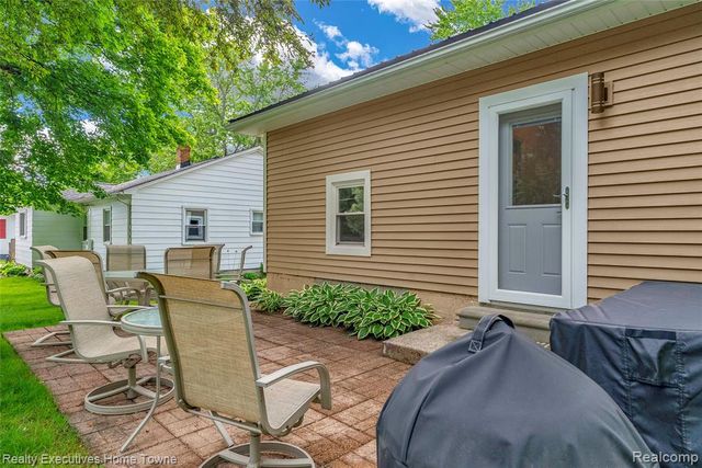2640 Huckleberry Lane, Port Huron, MI 48060