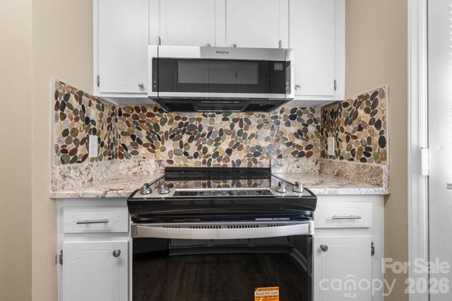 525 12th Street SW 30, Hickory, NC 28602