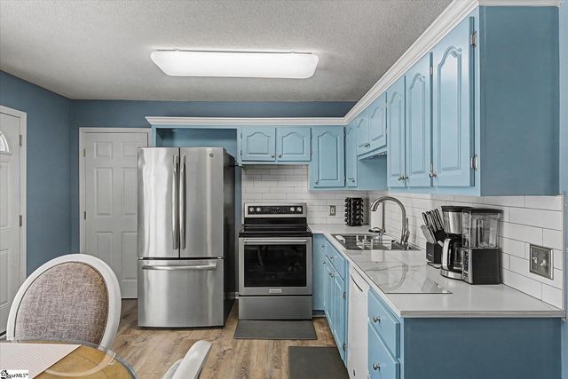 614 Saluda Drive, Piedmont, SC 29673