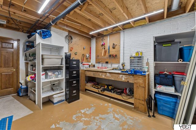 1566 Trumball Terrace, Plattsmouth, NE 68048