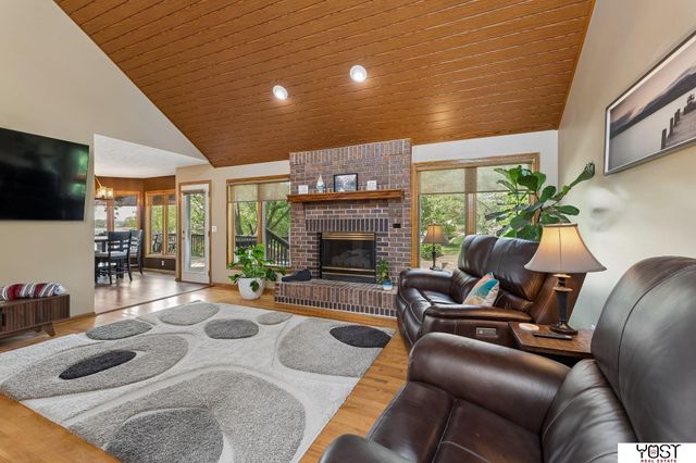 1566 Trumball Terrace, Plattsmouth, NE 68048